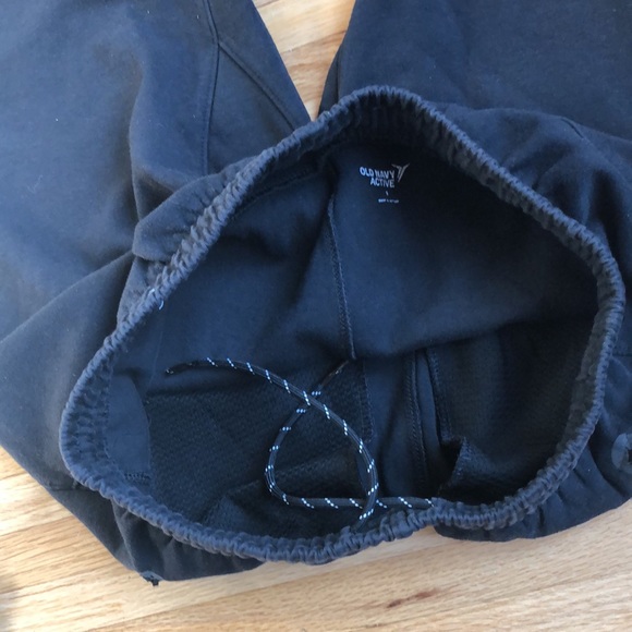 Old Navy - $6 - Picture 6 of 8